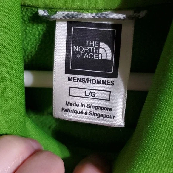 The north face men's hoodie - Picture 3 of 6